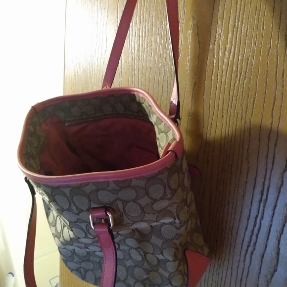 Handbag - Picture 6 of 7